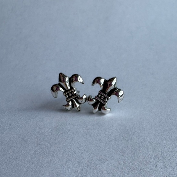 Betsey Johnson Jewelry - Betsey Johnson Silver Fleur-de-Lis Stud Earrings